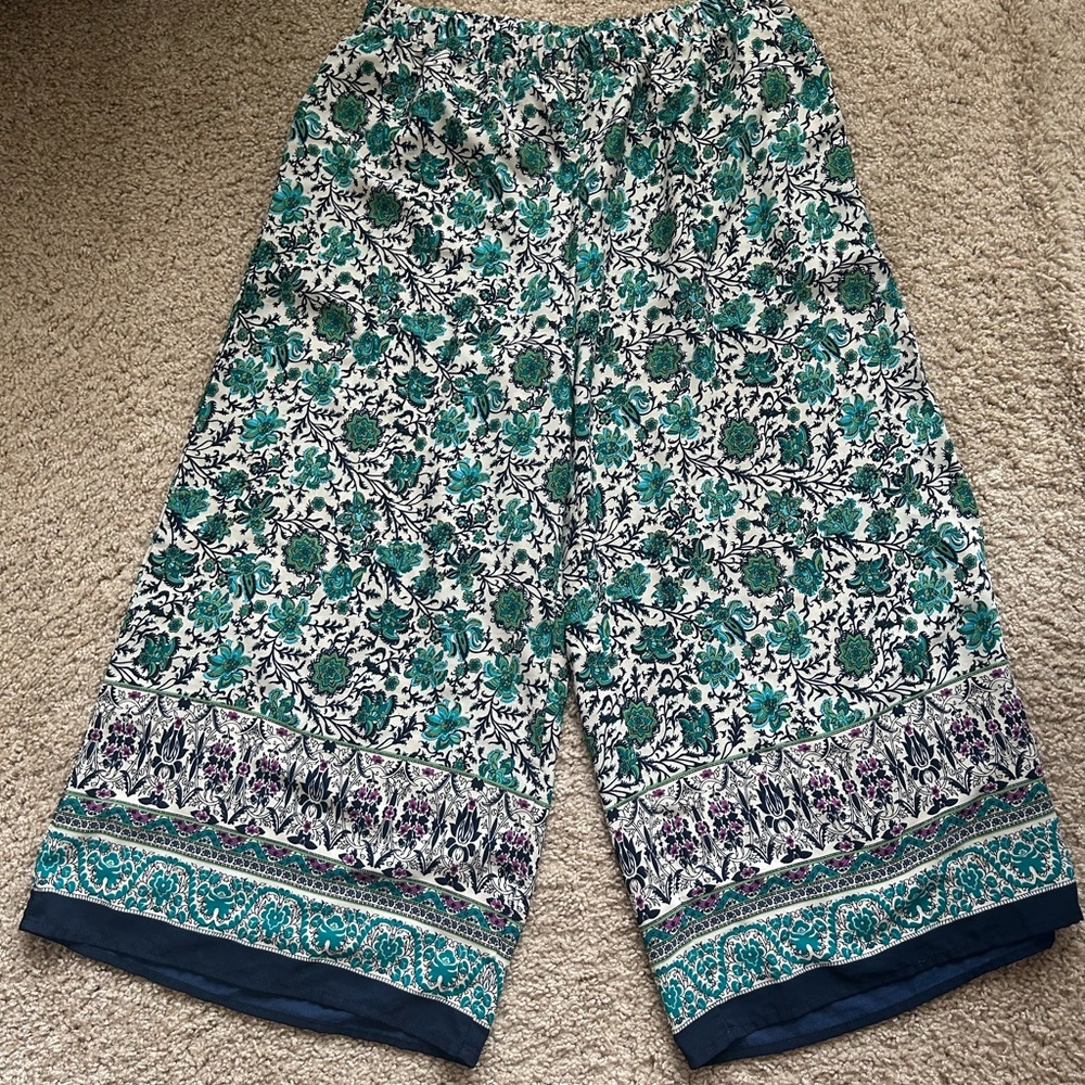 Floral Patterned Wide-Leg Pants